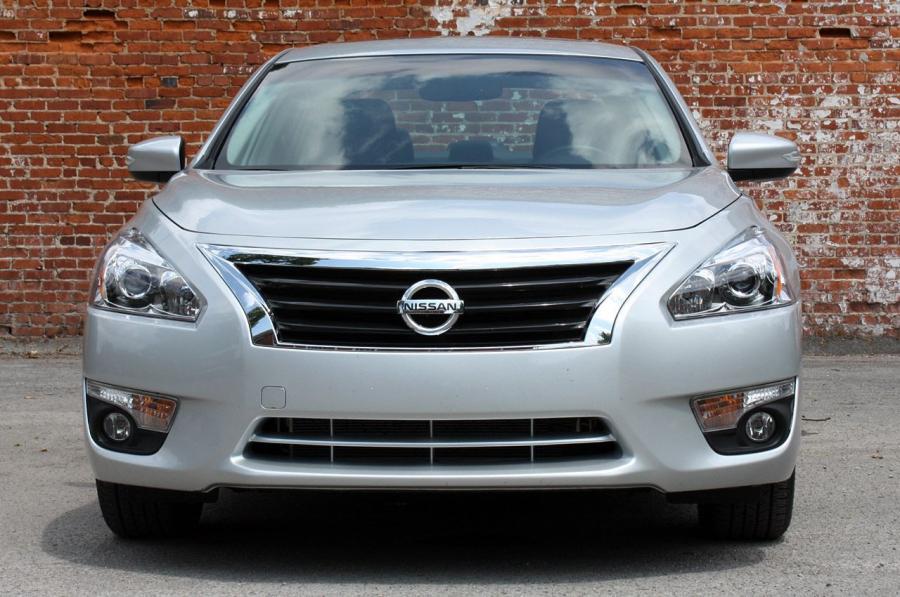  Nissan Altima 2013 года  (фото 3 из 82)